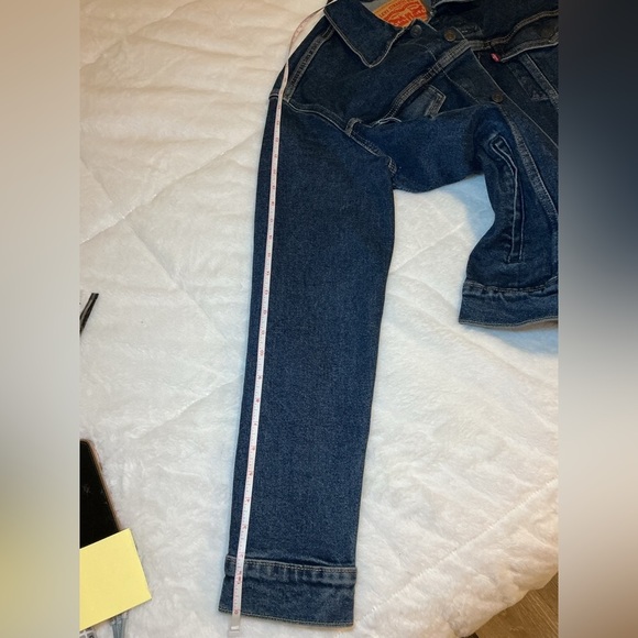 Levi’s Classic Blue Denim Jacket - Picture 8 of 10